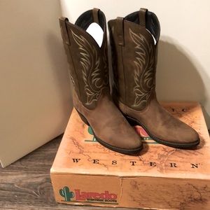 Ladies Laredo “NIB” Size 9M Tan Distressed Cowboy Boots